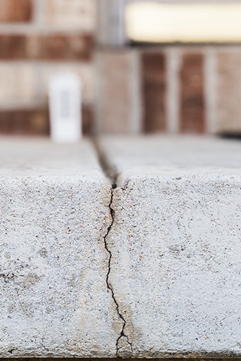 Causes Of Concrete Cracks Sinking Near Quincy Kirksville Macomb Hannibal Peoria Concrete Repair